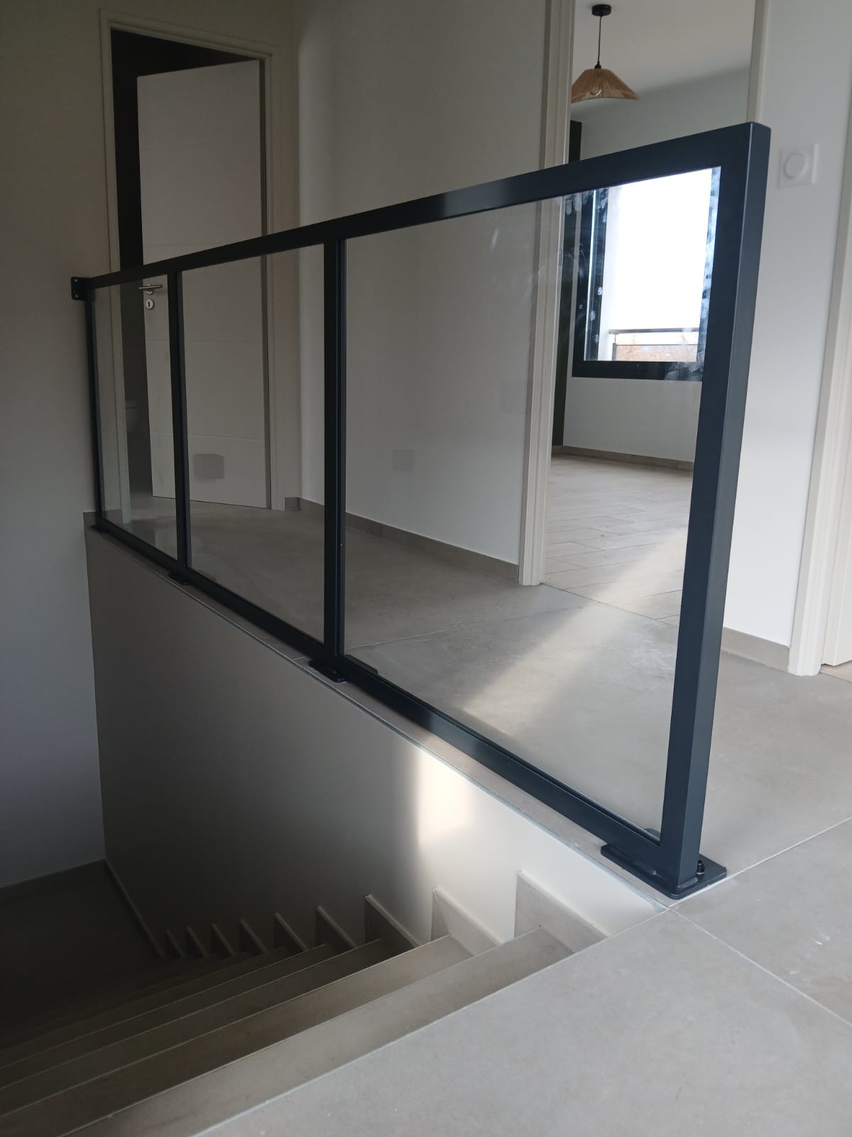 garde-corps en verre transparent
