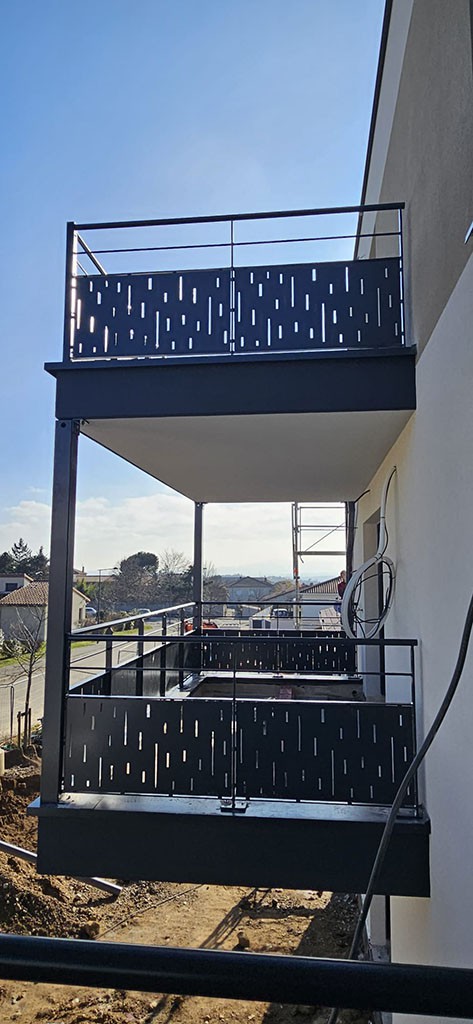 garde-corps pour balcon d'immeuble