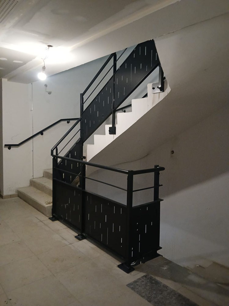 barrière cage d'escalier en acier