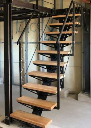 escalier-mezzanine-gite-auvergne (2).jpg